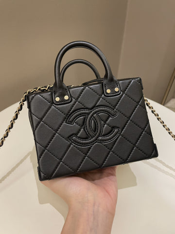 Chanel 22B Cc Handle New Vanity Case Black Calf