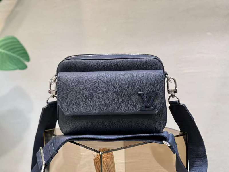 LOV2 Bags - Luxurious Bags  079