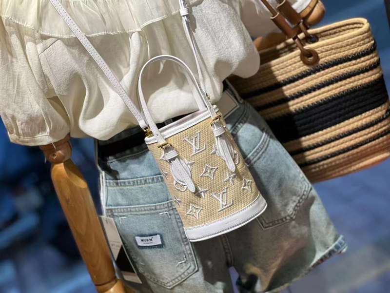 LOV2 Bags - Luxurious Bags  023