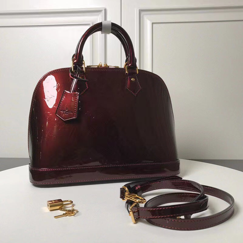 LOV2 Bags - Luxurious Bags  055