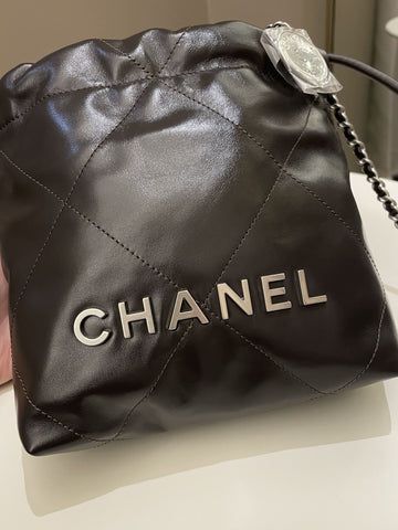 Chanel 22 Mini Dark Ebene Calfskin