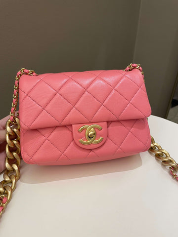 Chanel 22P Chain Cc Flap Bag  Pink Calfksin