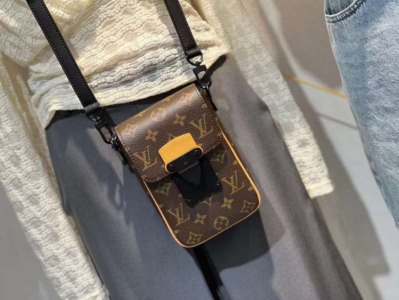 LOV2 Bags - Luxurious Bags  041